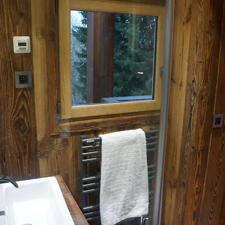 Ideally Located Charming Apartamento